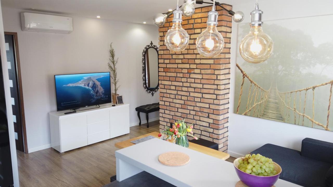 ウストシキ・ドルネApartament Bieszczadyアパートメント エクステリア 写真