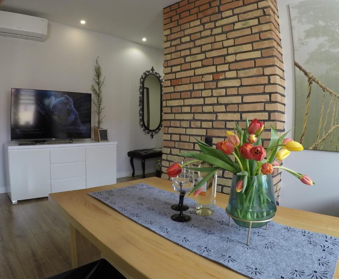ウストシキ・ドルネApartament Bieszczadyアパートメント エクステリア 写真